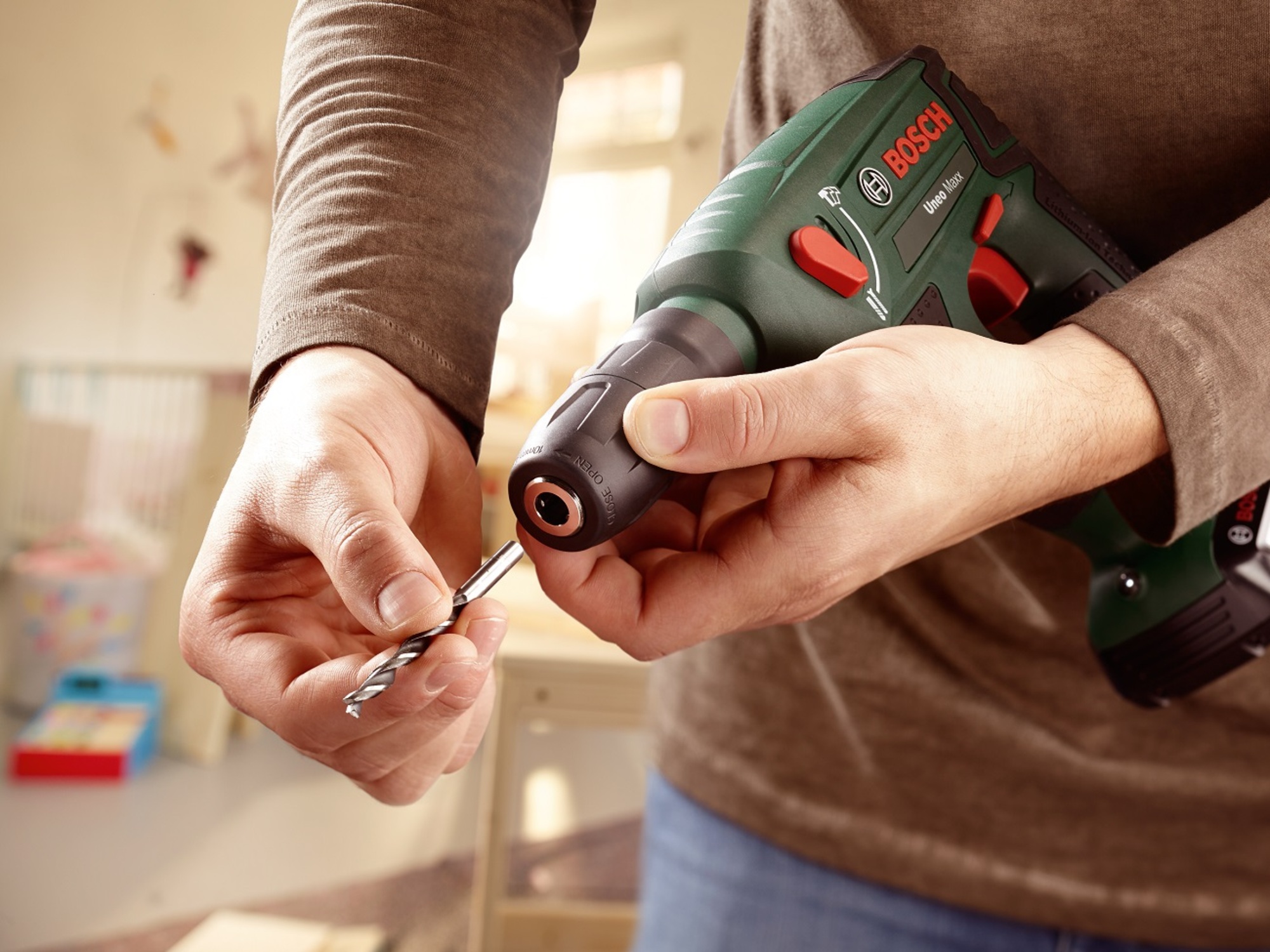 Bosch Uneo Maxx Aku. bušilica SDS plus 2xPBA 18V 2.5Ah | 0603952327 - Slika 2
