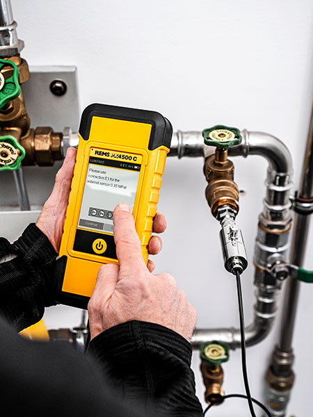 REMS 611080 uređaj za kompresionu probu i ispitivanje zaptivenosti PX4500 C Komplet 25 bar l 611080 - Slika 2