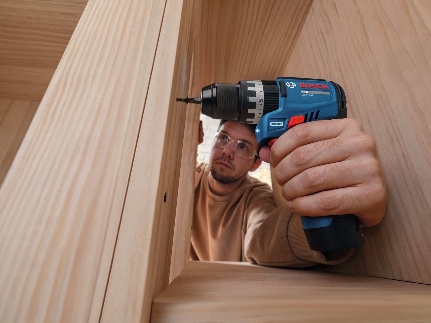 GSB 12V-31 Bosch PRO Aku.udarne bušilica-odvrtač 2 x 2.0Ah+punjač+set bitova u torbi | 06019S6103 - Slika 2